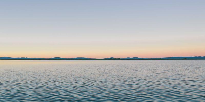 博物馆与展览馆标识系统：如何通过叙事性设计与信息分层提升户外广告与标牌设计价值