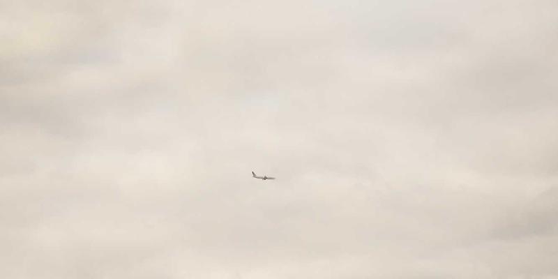 商业地产标识标牌设计：标准化效率与个性化体验的协同之道