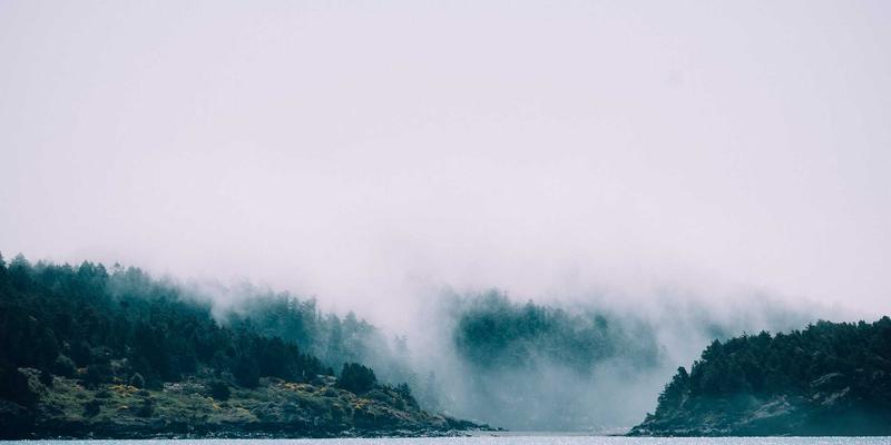 标识标牌：融合广告制作、标牌设计与户外广告的视觉战略艺术